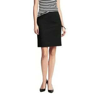 Banana Republic Women's Black Lightweight Wool/Poly/Spandex Lined Pencil Straigh